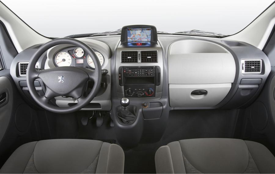  Peugeot Expert Tepee 2008 года  (фото 4 из 13)